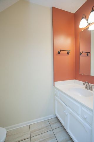 134 Royal Ct, Gallatin, TN 37066