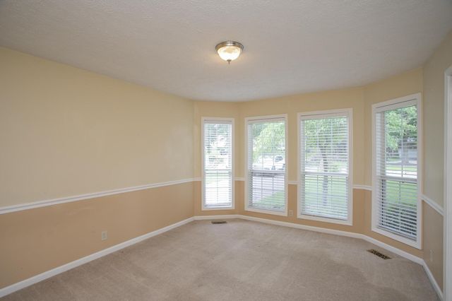 134 Royal Ct, Gallatin, TN 37066