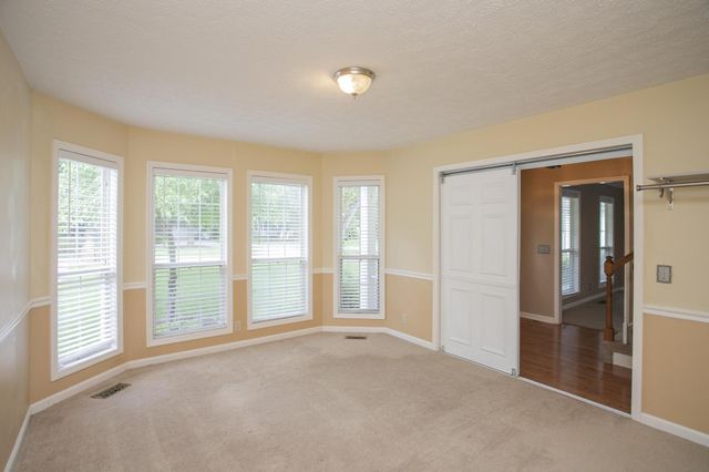 134 Royal Ct, Gallatin, TN 37066