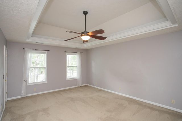 134 Royal Ct, Gallatin, TN 37066