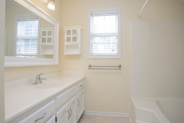 134 Royal Ct, Gallatin, TN 37066