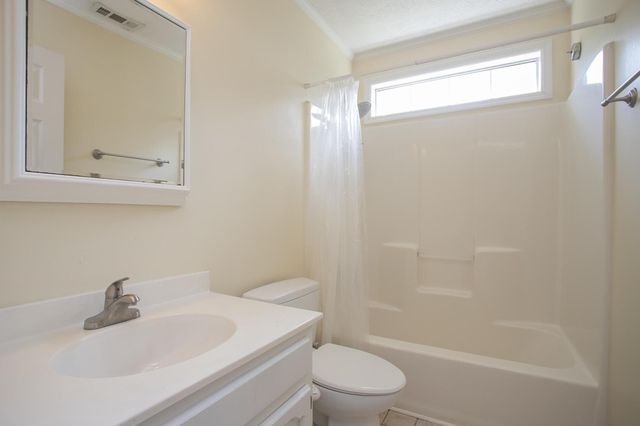 134 Royal Ct, Gallatin, TN 37066