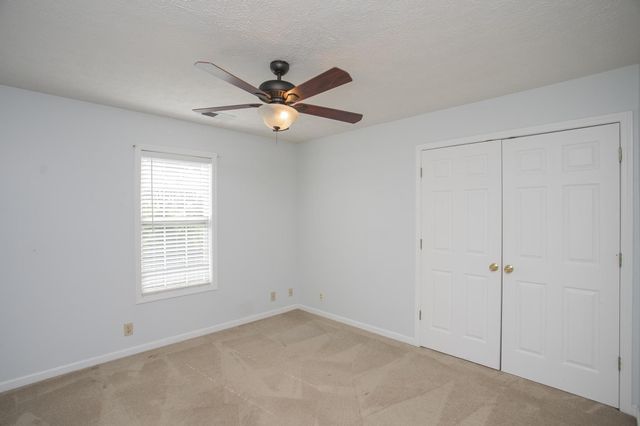 134 Royal Ct, Gallatin, TN 37066