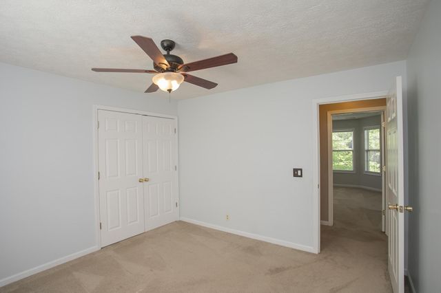 134 Royal Ct, Gallatin, TN 37066