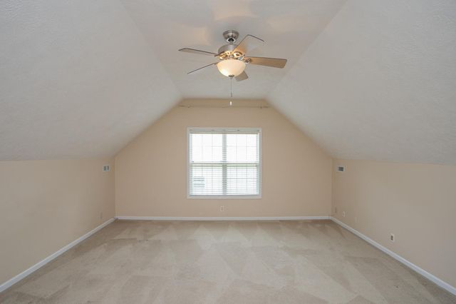 134 Royal Ct, Gallatin, TN 37066