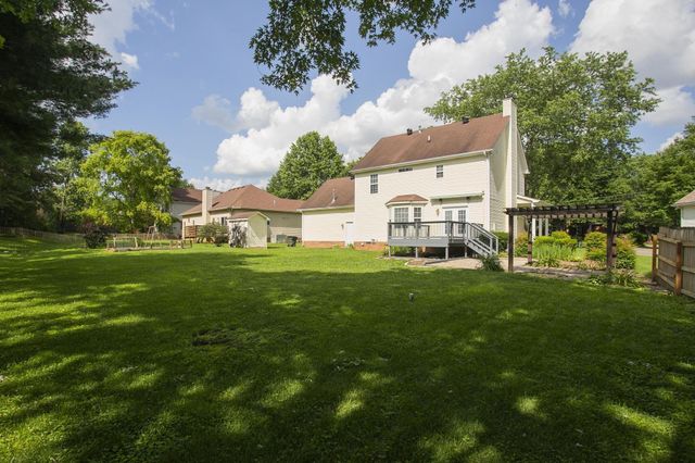 134 Royal Ct, Gallatin, TN 37066