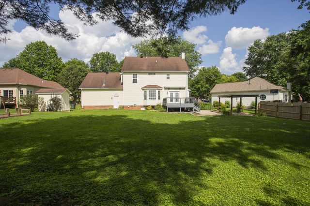 134 Royal Ct, Gallatin, TN 37066