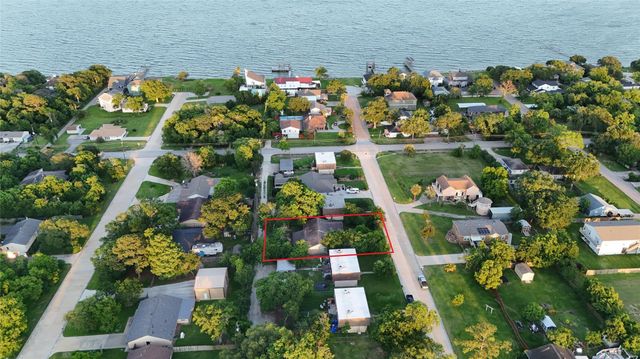 117 Sylvan Street, La Porte, TX 77571