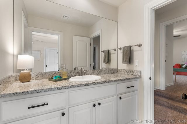 3911 W Tucson Place, Broken Arrow, OK 74011