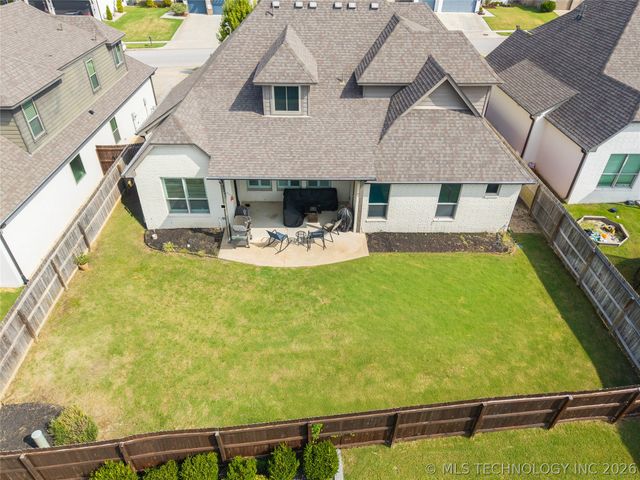 3911 W Tucson Place, Broken Arrow, OK 74011