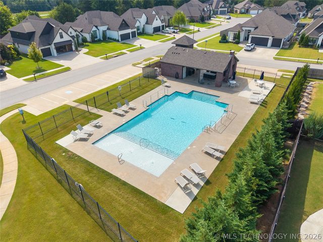 3911 W Tucson Place, Broken Arrow, OK 74011