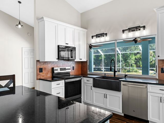 8625 Fleming Grant Road, Micco, FL 32976
