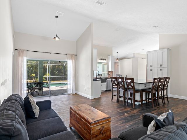 8625 Fleming Grant Road, Micco, FL 32976