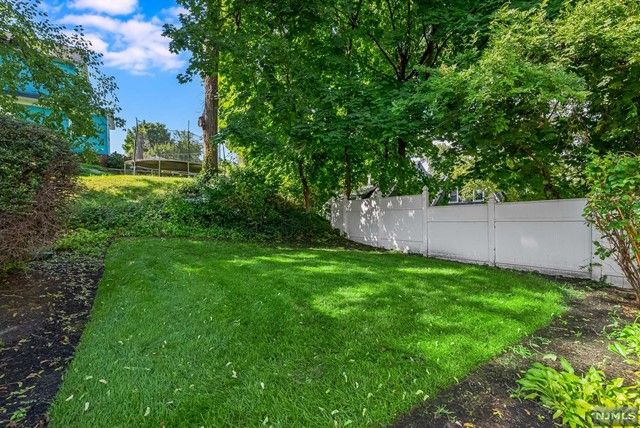 392 Lookout Avenue, Hackensack, NJ 07601