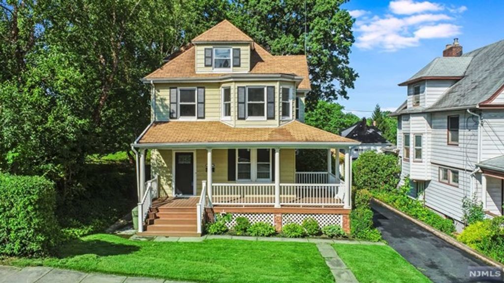 392 Lookout Avenue, Hackensack, NJ 07601