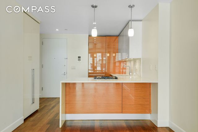 130 W 20th St Apt 4B, New York City, NY 10011