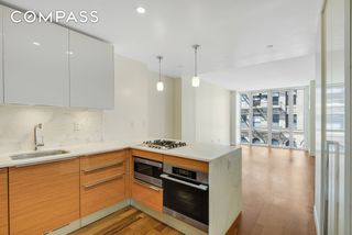 130 W 20th St Apt 4B, New York City, NY 10011