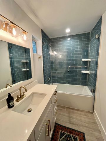 4411 Lareina DR 2, Austin, TX 78745