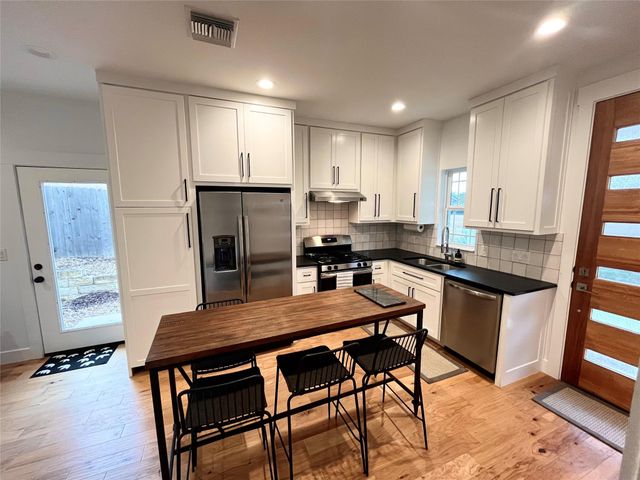 4411 Lareina DR 2, Austin, TX 78745