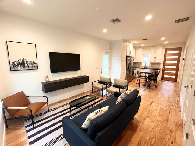 4411 Lareina DR 2, Austin, TX 78745