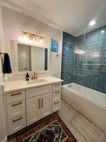 4411 Lareina DR 2, Austin, TX 78745