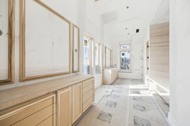 2111 Mcclendon Street, Houston, TX 77030