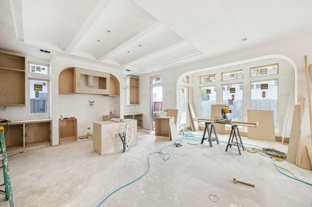 2111 Mcclendon Street, Houston, TX 77030