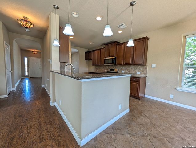 212 OAK CREEK WAY, New Braunfels, TX 78130