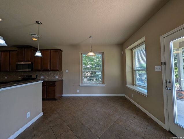 212 OAK CREEK WAY, New Braunfels, TX 78130