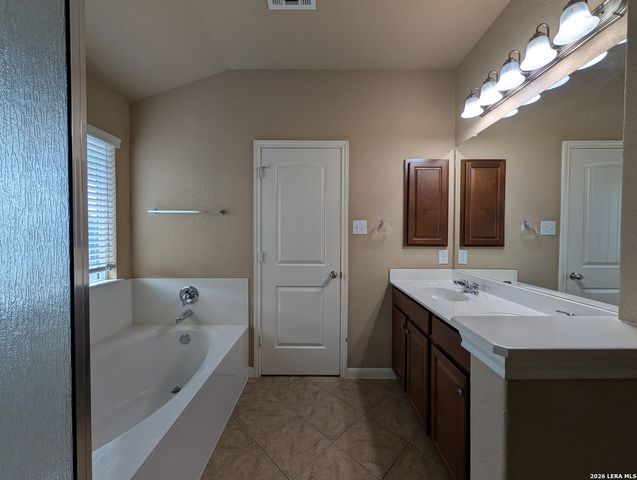 212 OAK CREEK WAY, New Braunfels, TX 78130