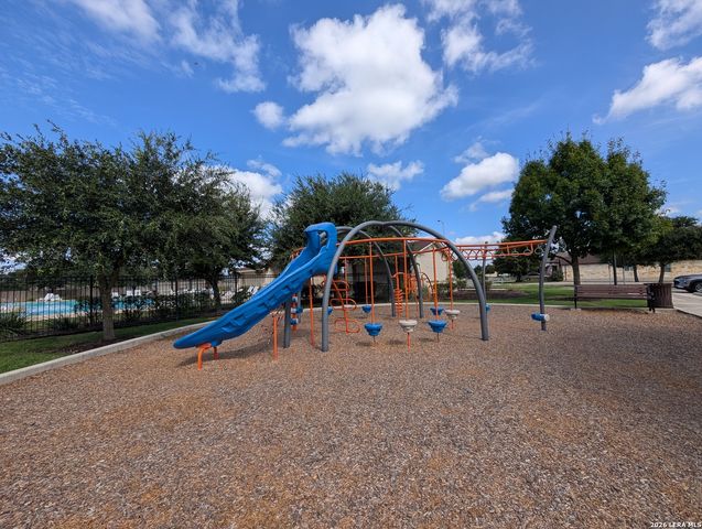 212 OAK CREEK WAY, New Braunfels, TX 78130