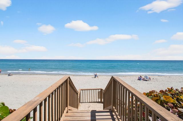 3560 S Ocean Boulevard 602, South Palm Beach, FL 33480