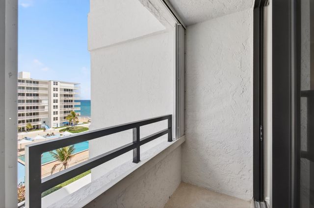 3560 S Ocean Boulevard 602, South Palm Beach, FL 33480