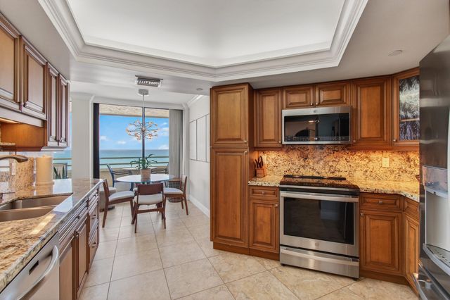 3560 S Ocean Boulevard 602, South Palm Beach, FL 33480