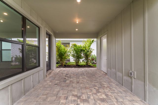 915 SW Cosmos Walk SW, Palm City, FL 34990