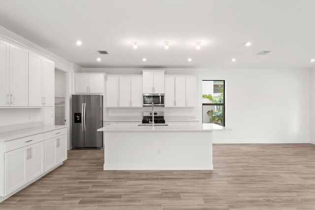 915 SW Cosmos Walk SW, Palm City, FL 34990
