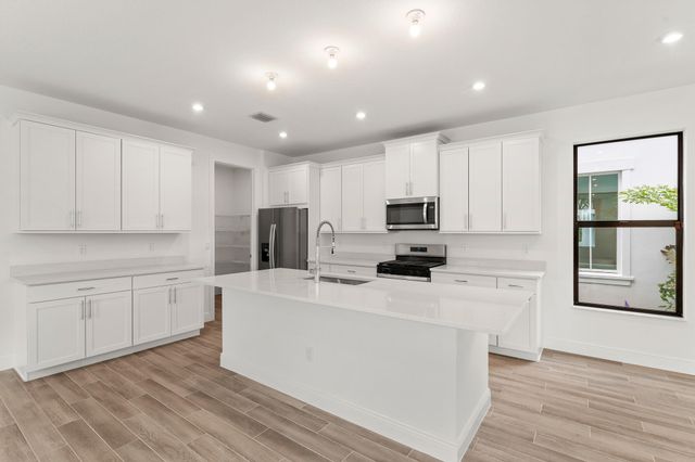 915 SW Cosmos Walk SW, Palm City, FL 34990