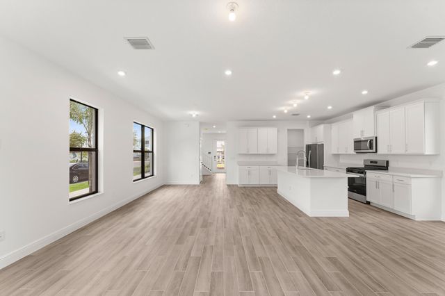 915 SW Cosmos Walk SW, Palm City, FL 34990