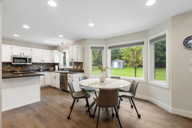 16422 Millford Drive, Eden Prairie, MN 55347
