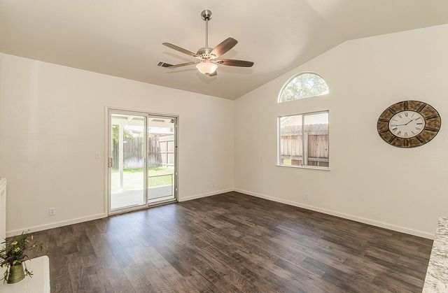 1535 Morgan Drive, Kingsburg, CA 93631