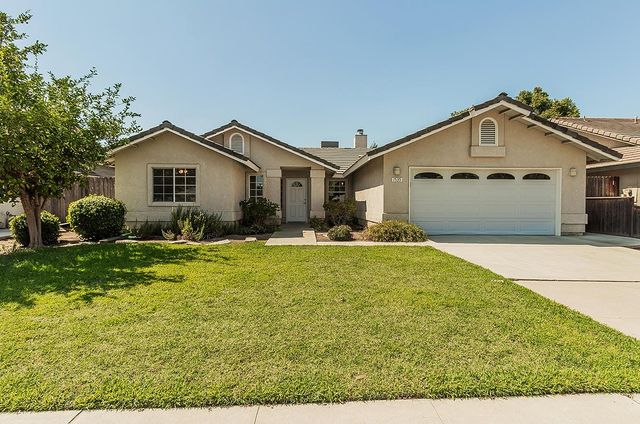 1535 Morgan Drive, Kingsburg, CA 93631