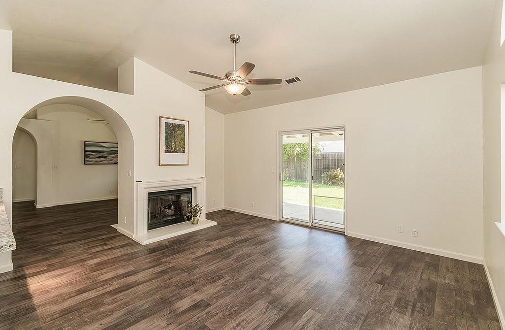 Image 19 of property listing at 1535 Morgan Drive, Kingsburg, CA 93631