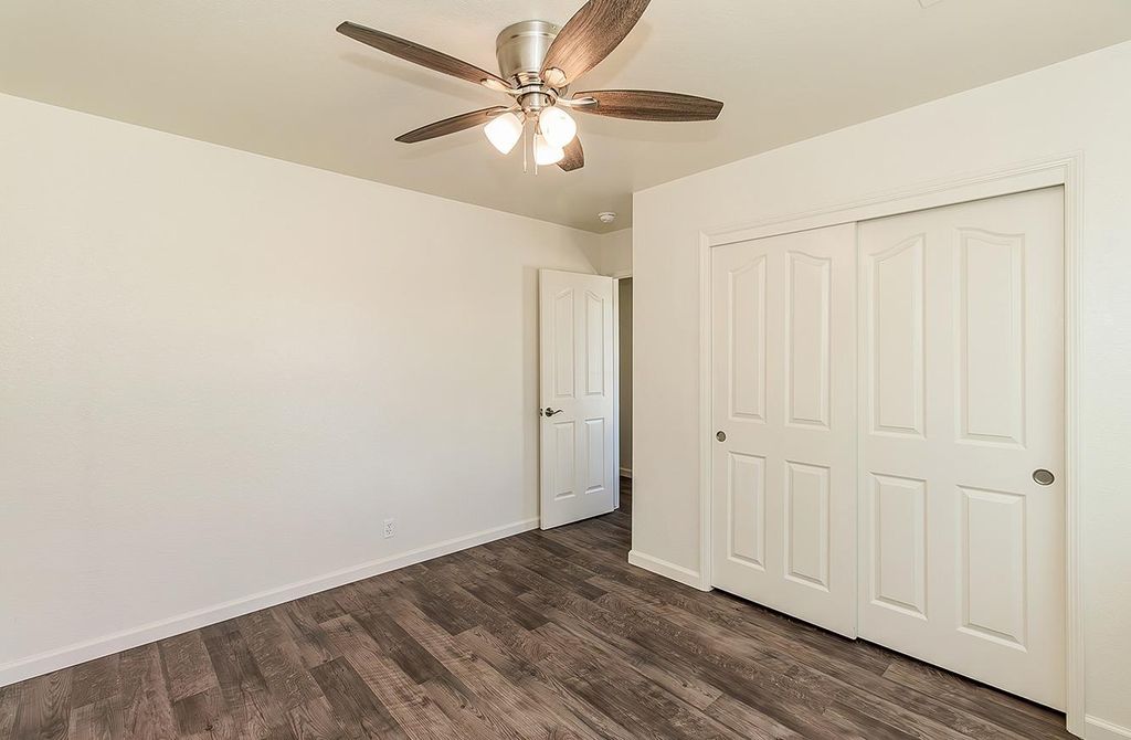 Image 23 of property listing at 1535 Morgan Drive, Kingsburg, CA 93631