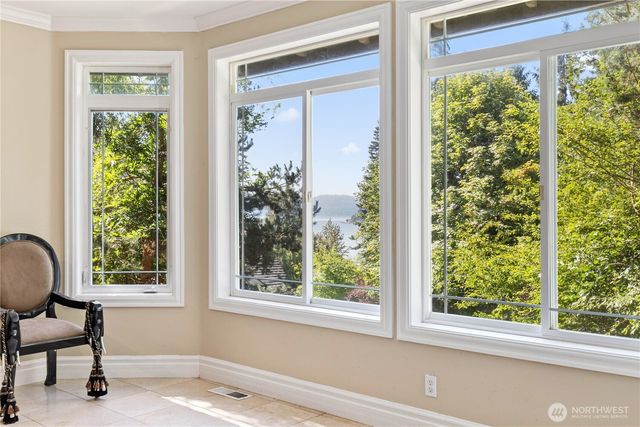 19627 NE 33rd Place, Sammamish, WA 98074