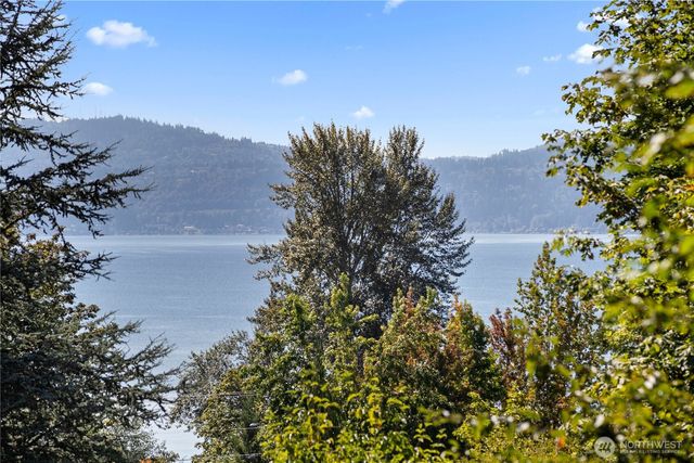 19627 NE 33rd Place, Sammamish, WA 98074
