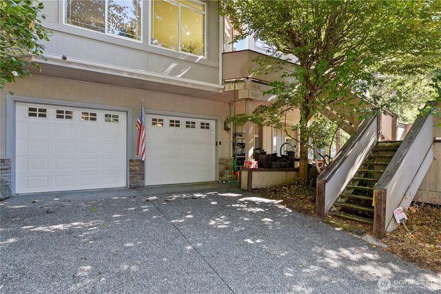 19627 NE 33rd Place, Sammamish, WA 98074