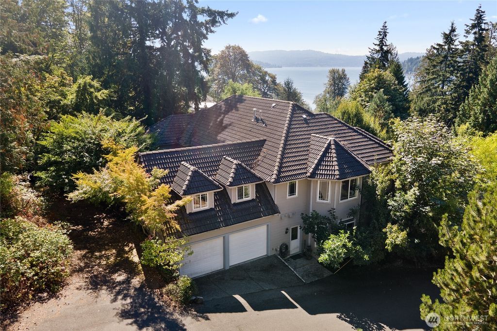 19627 NE 33rd Place, Sammamish, WA 98074