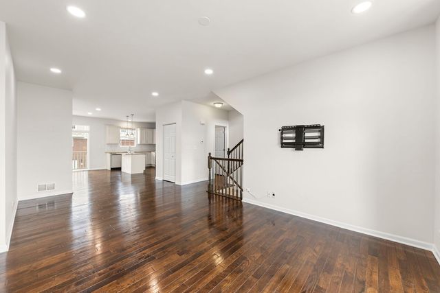 10615 W 153rd Street, Orland Park, IL 60462