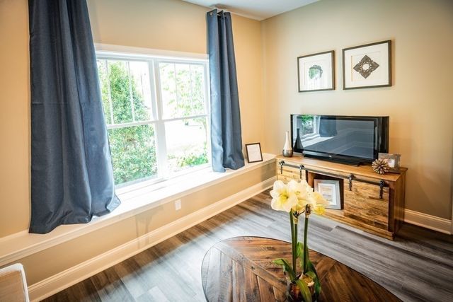 19 Trumpet Vine Lane, Plymouth, MA 02360