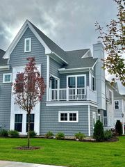 19 Trumpet Vine Lane, Plymouth, MA 02360